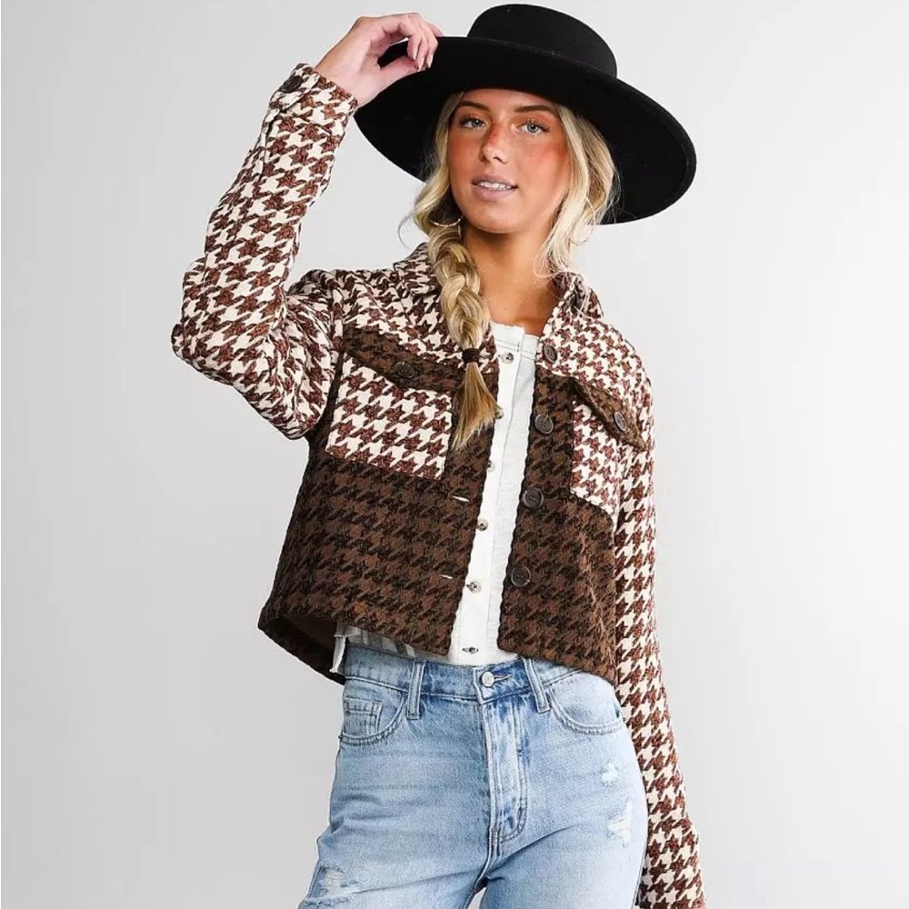 BKE Gilded Intent Two tone wool blend button down cropped jacket‎